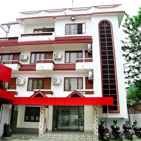 Oyo 104 Hotel Baltic Inn Katmandu Eksteriør billede